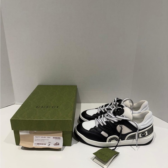 Gucci Black and White Sneakers - Picture 1 of 7